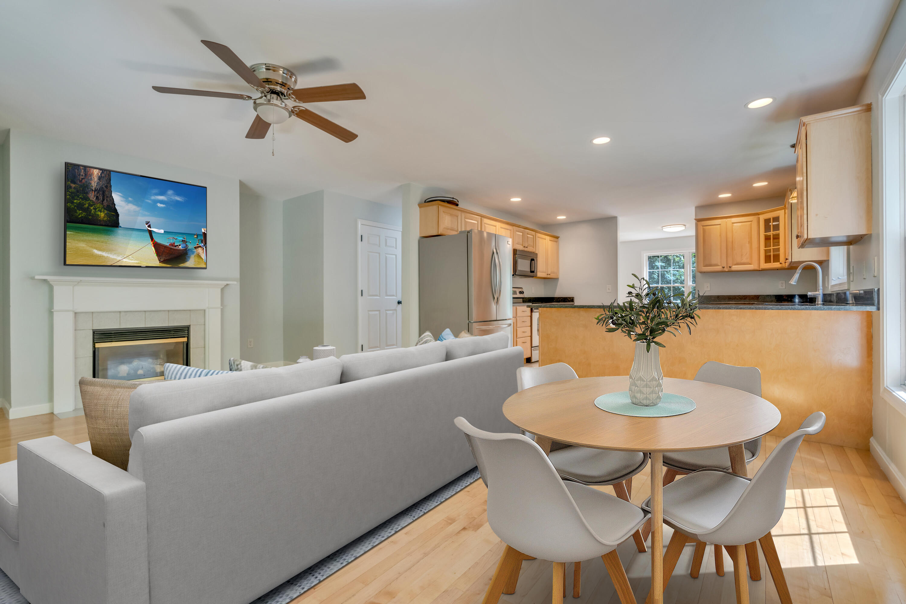 8 Woodside Drive, 1