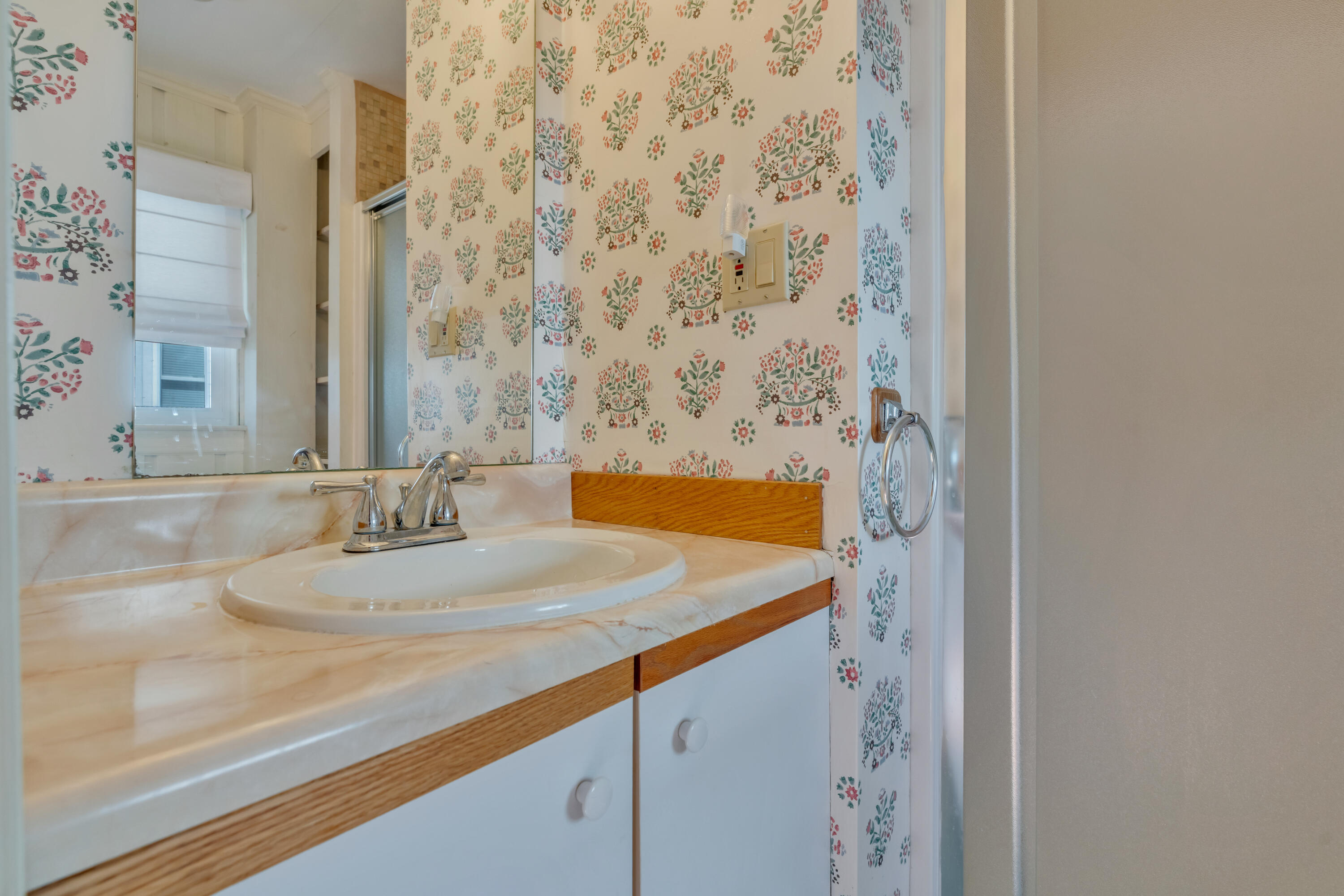 165 East Grand Avenue 5-6