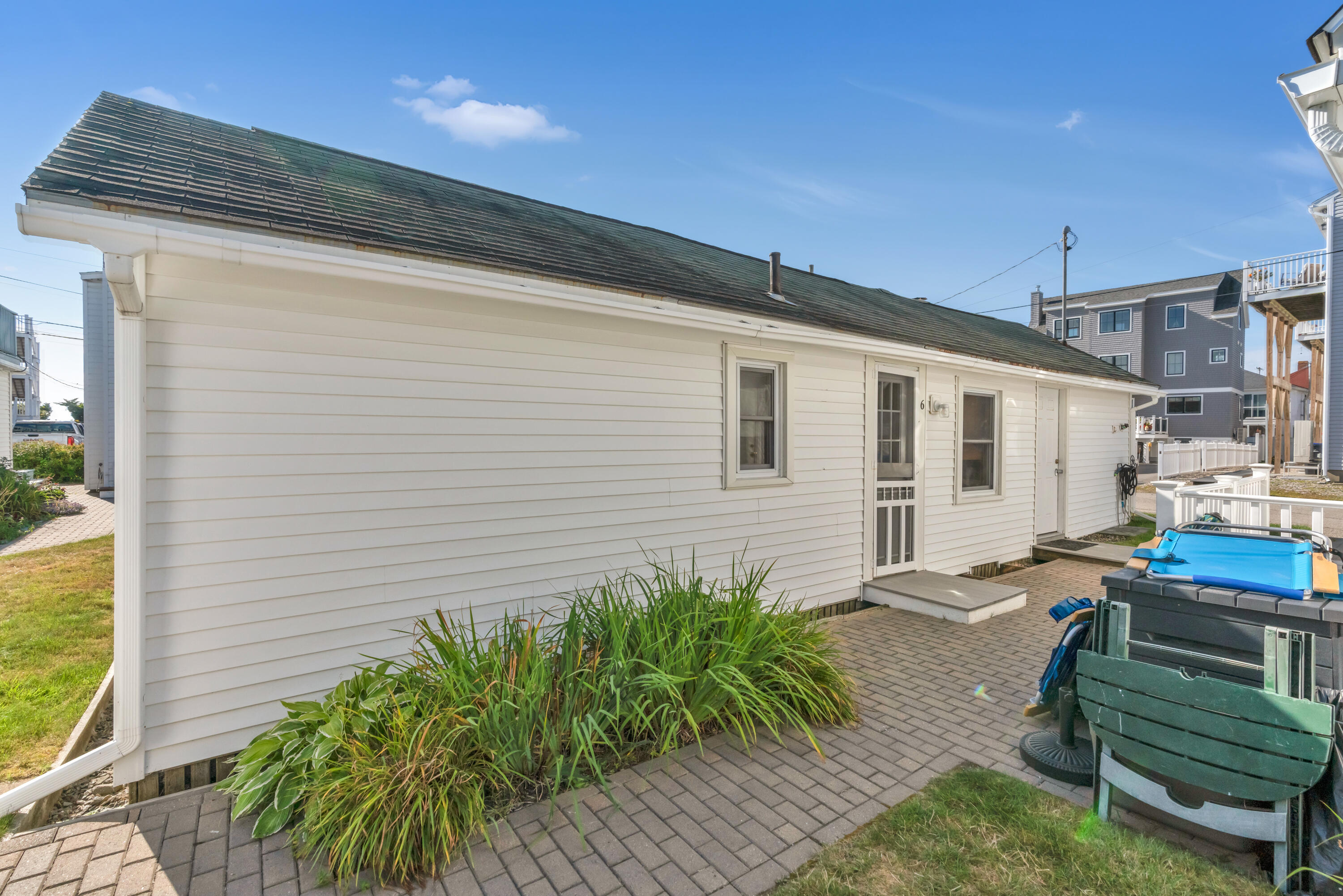 165 East Grand Avenue 5-6