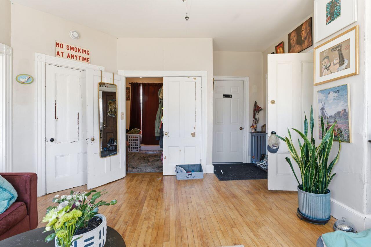 95 Gray Street