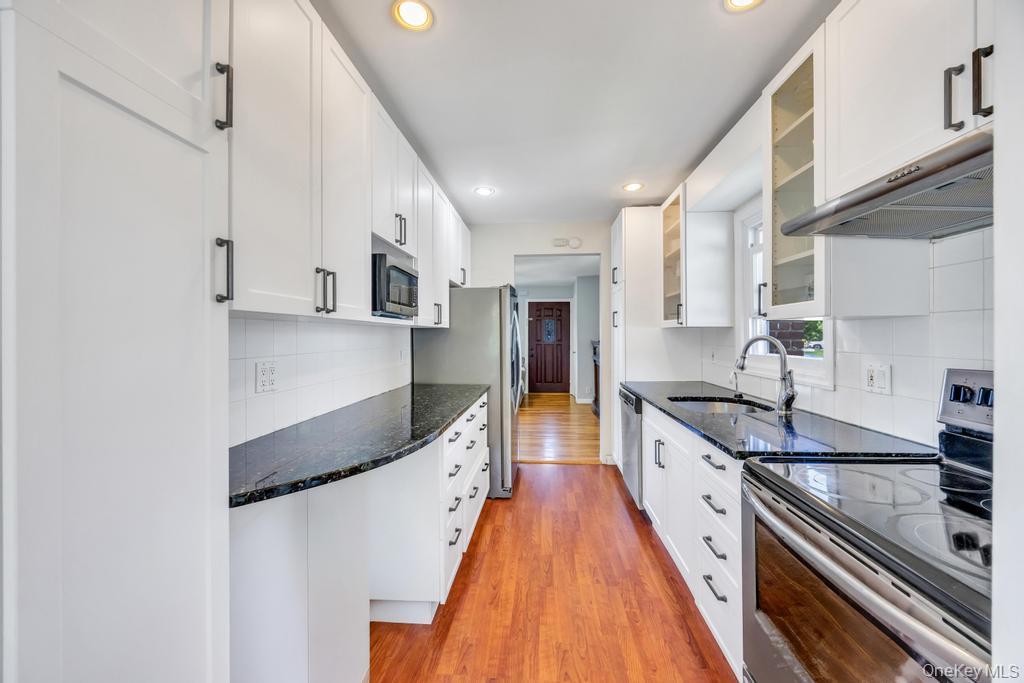 83 E End Avenue