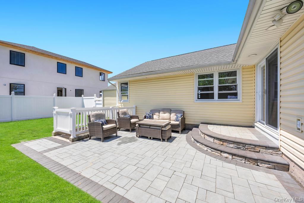 83 E End Avenue