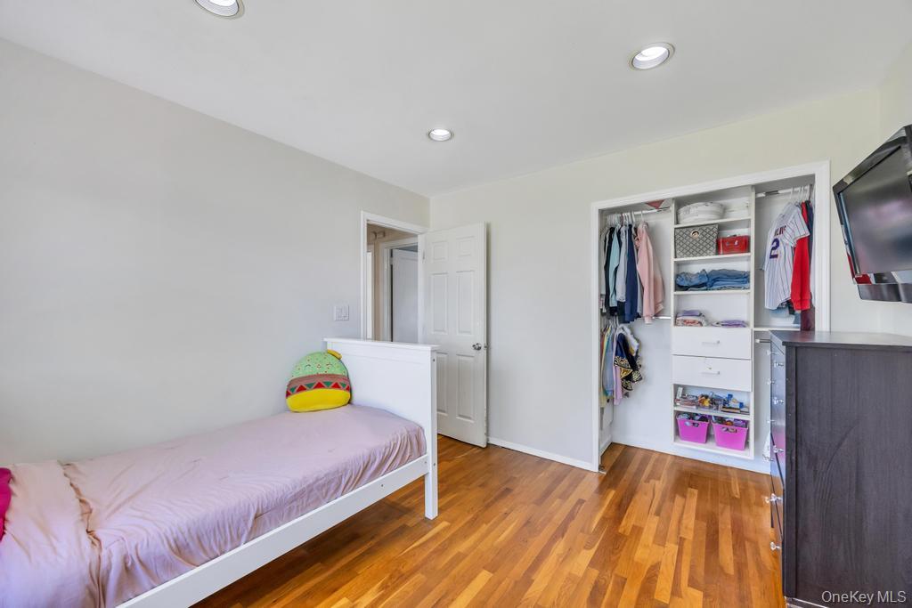 83 E End Avenue