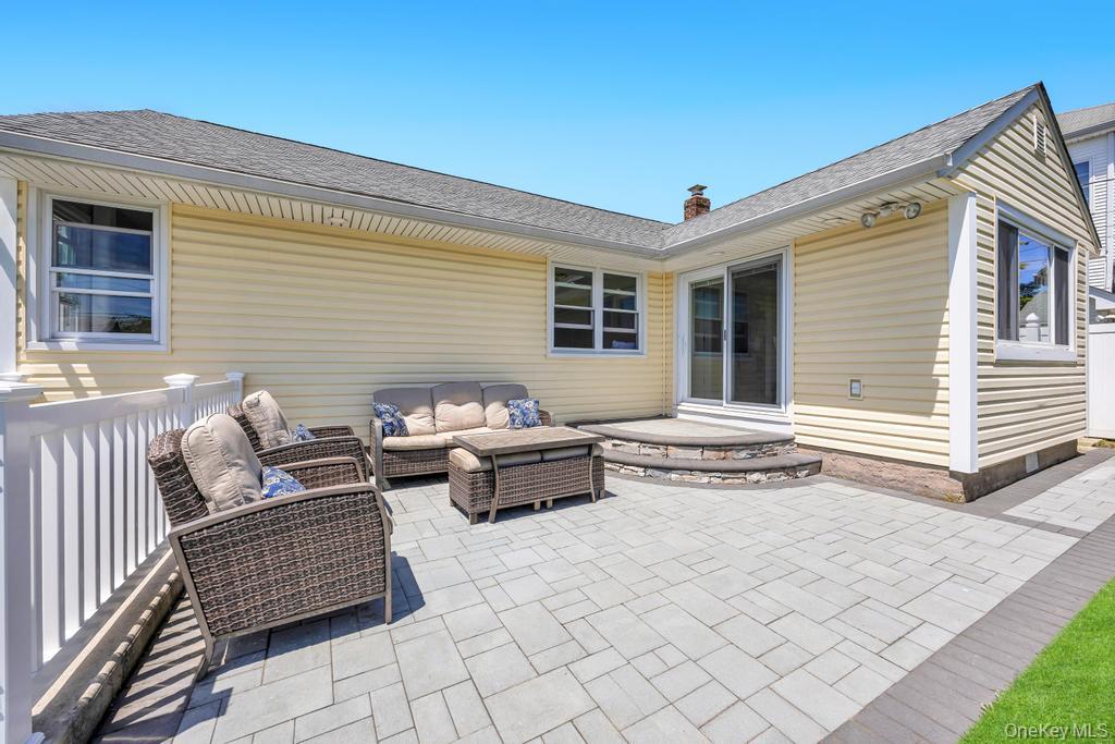 83 E End Avenue