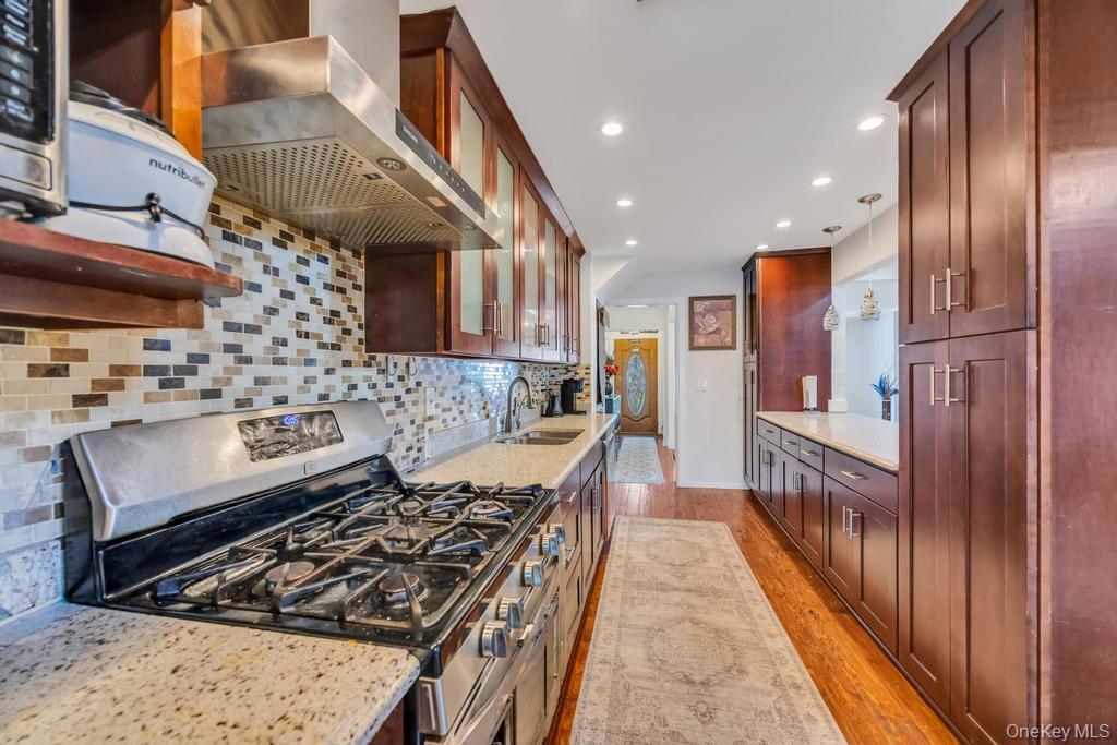 11 Edgewood Drive