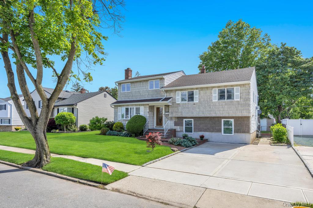 11 Edgewood Drive