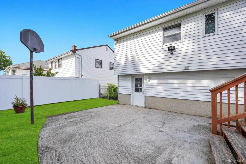 11 Edgewood Drive