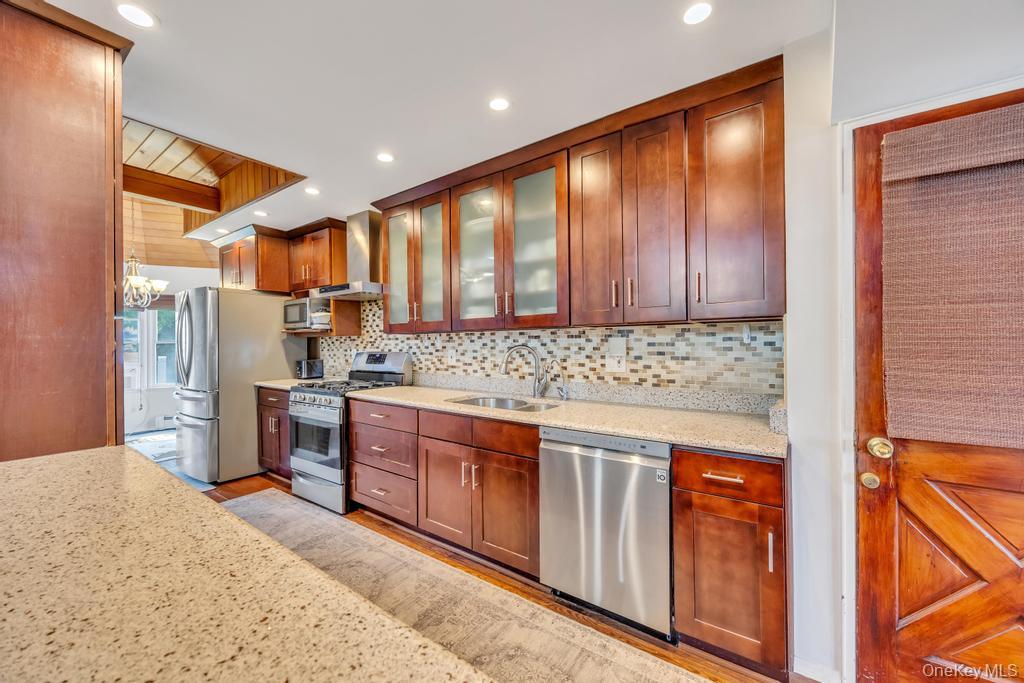 11 Edgewood Drive