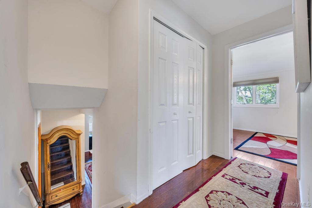 11 Edgewood Drive