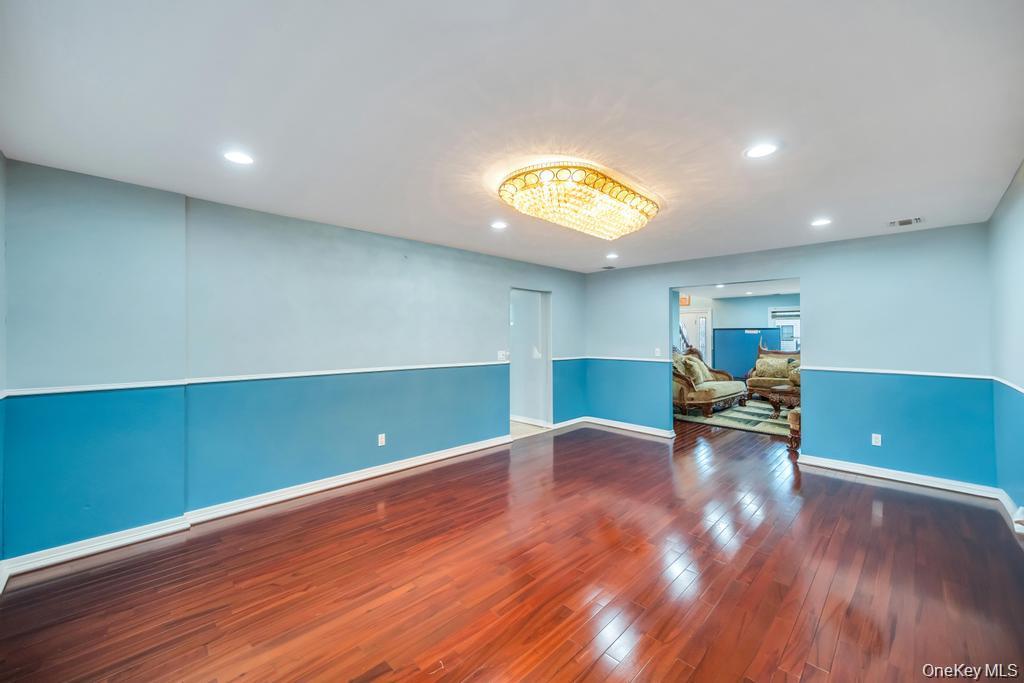 6 Garden Circle