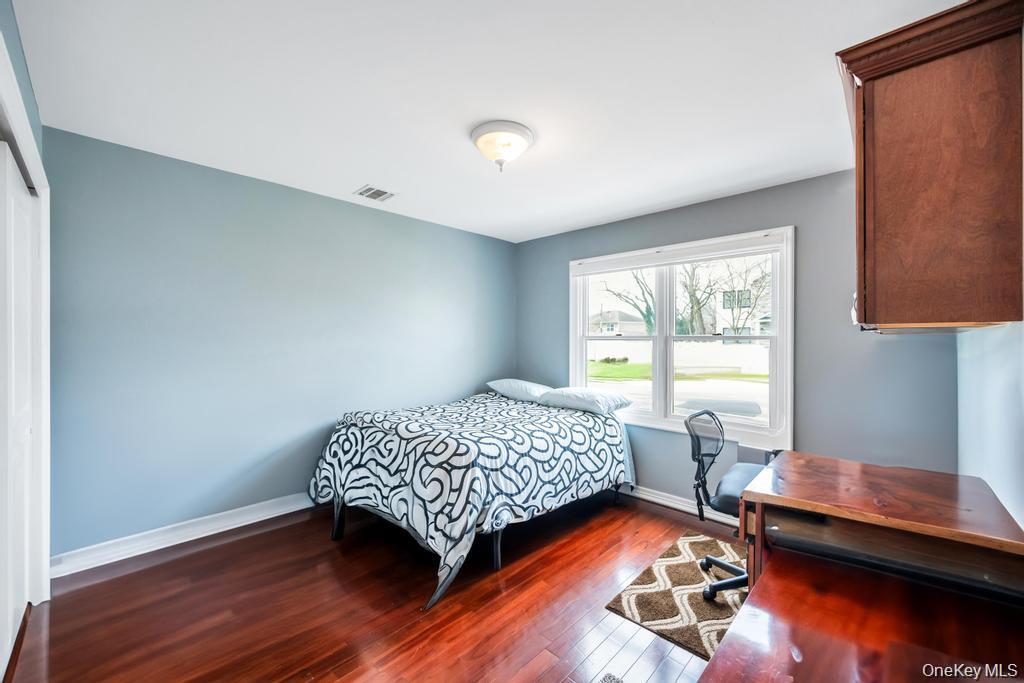 6 Garden Circle