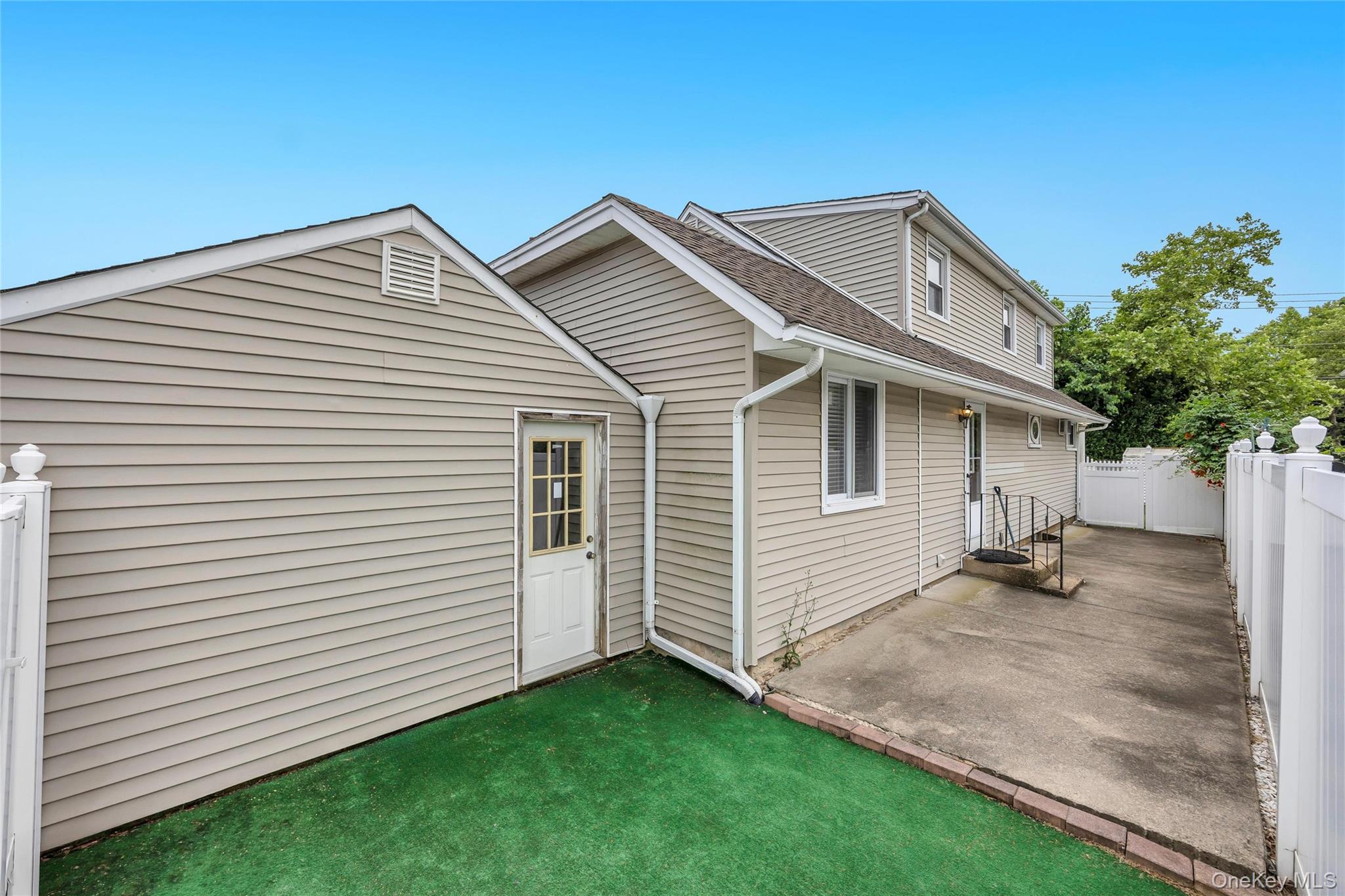 2 Briggs Street
