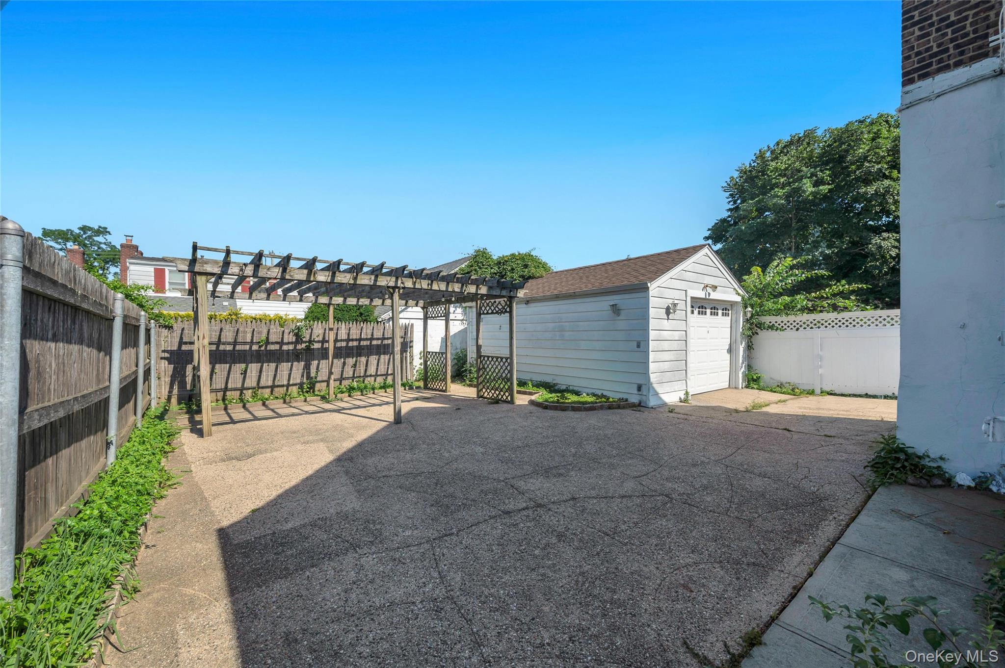 374 Rockaway Parkway