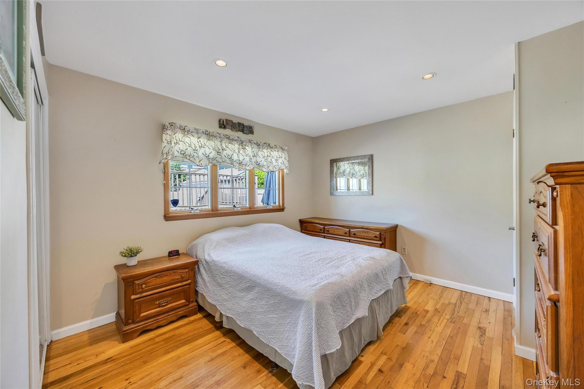 42 Crescent Street