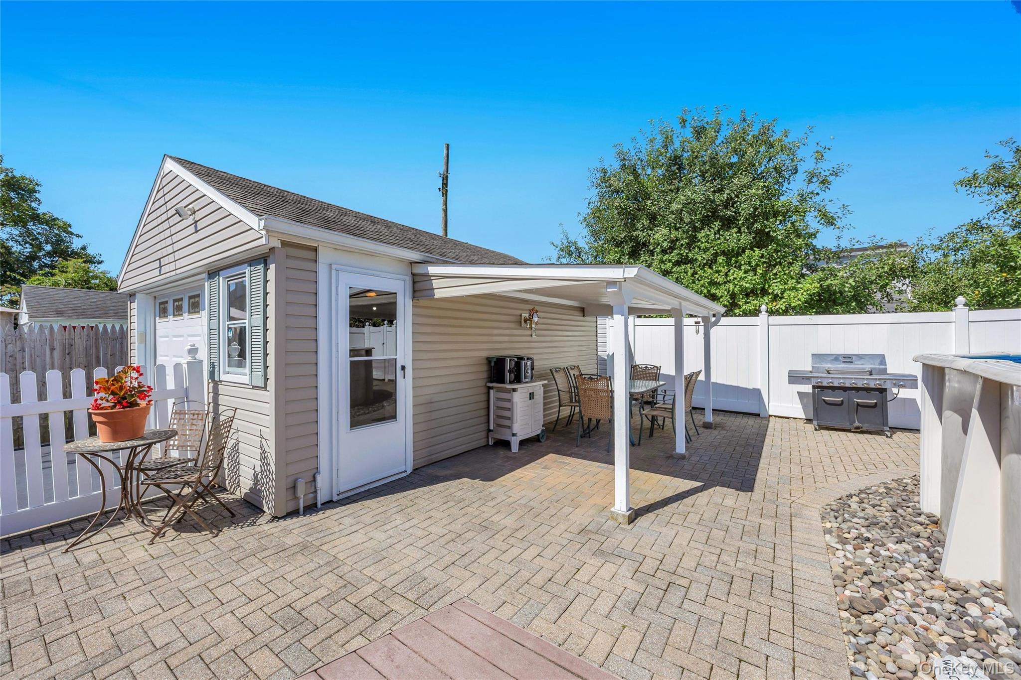 42 Crescent Street