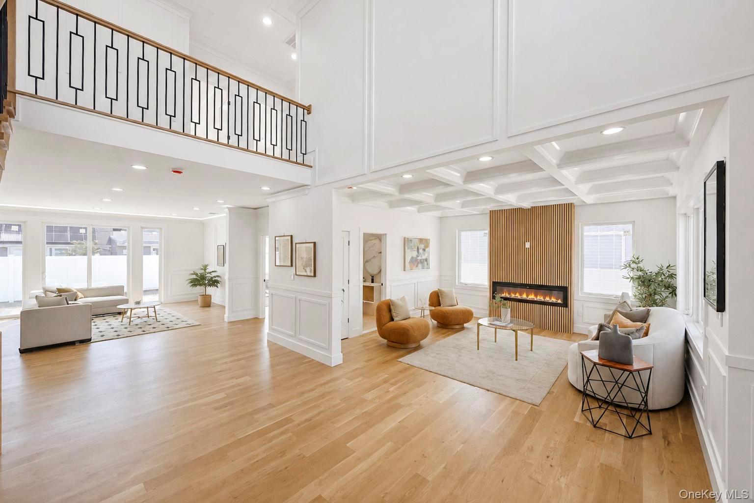 43 W Cabot Lane