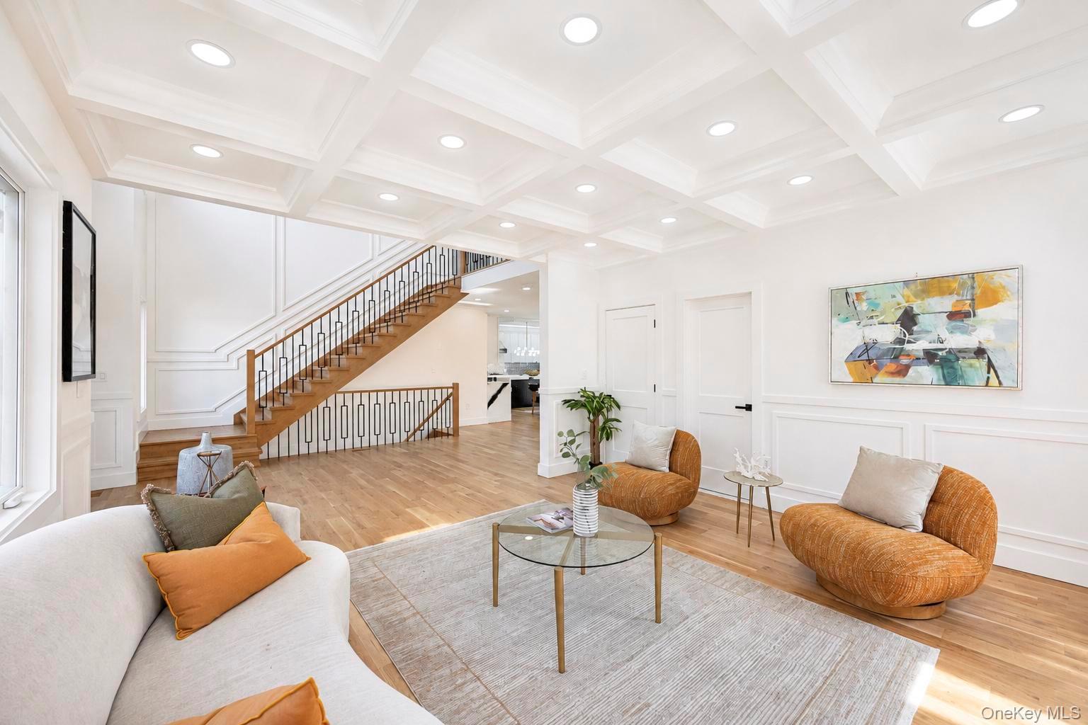 43 W Cabot Lane