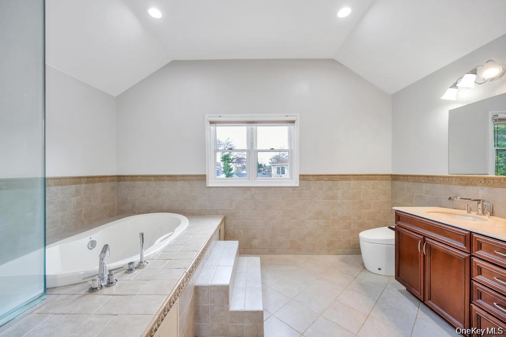 6 Garden Circle