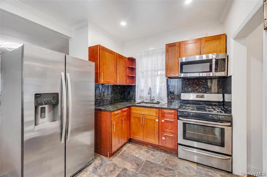 10530 Van Wyck Expressway