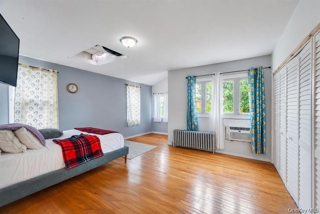 10530 Van Wyck Expressway
