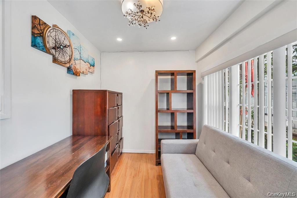 10530 Van Wyck Expressway