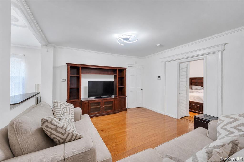 10530 Van Wyck Expressway