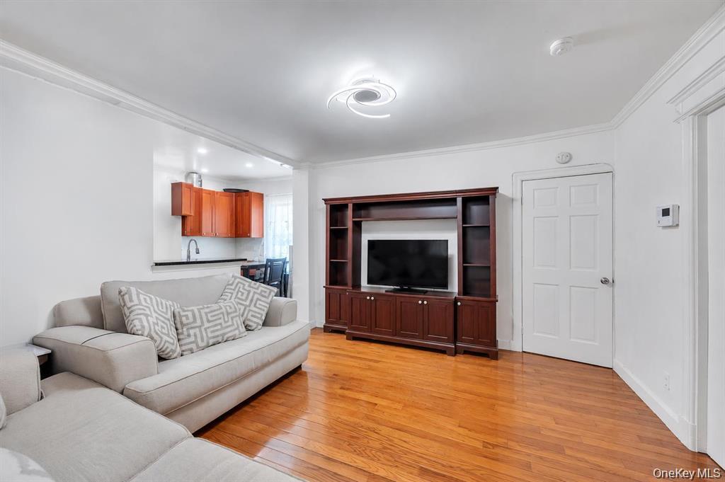 10530 Van Wyck Expressway