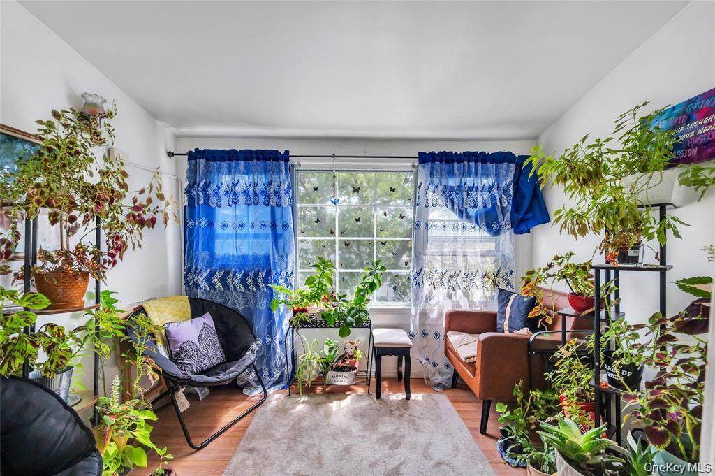 10530 Van Wyck Expressway