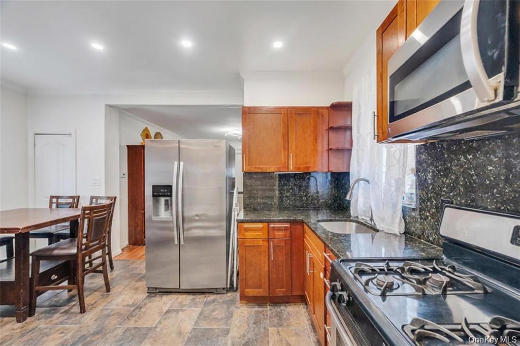 10530 Van Wyck Expressway