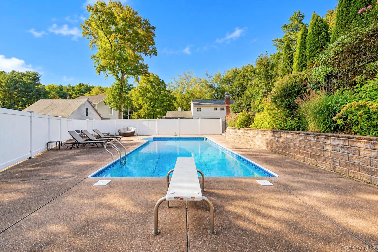 4 Hunting Hill Road