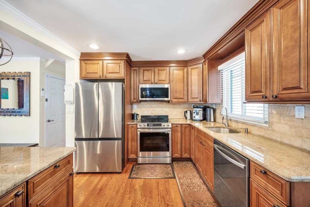 260 9th Street