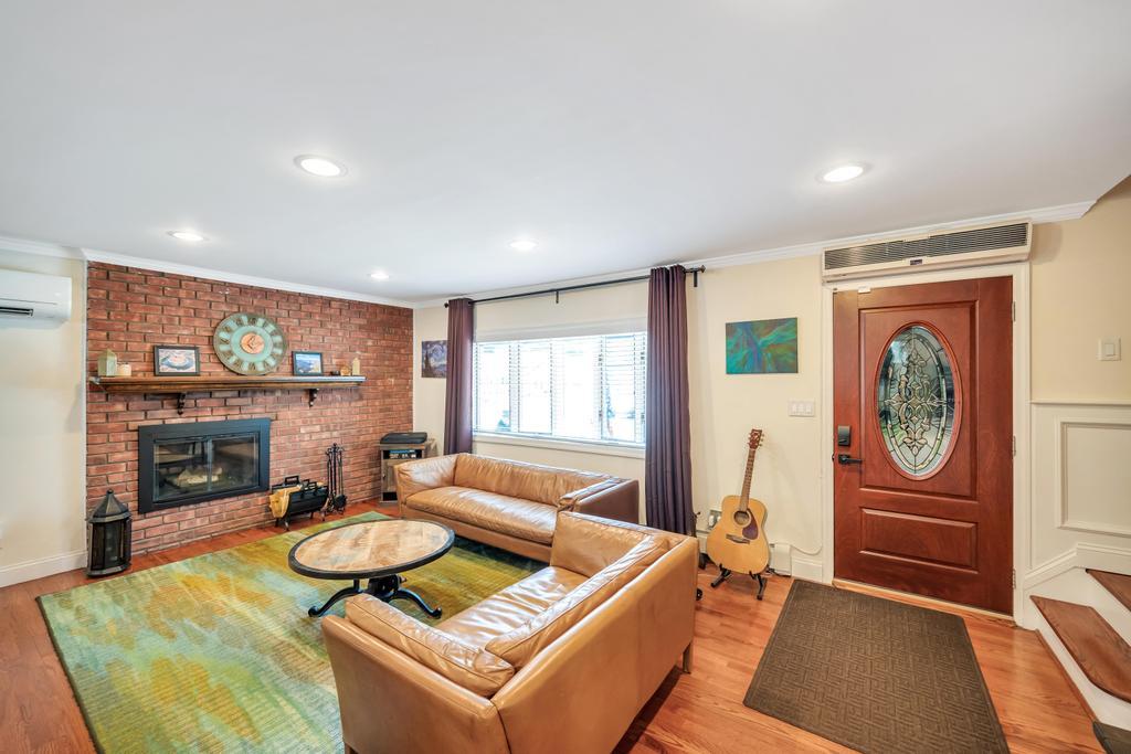 260 9th Street