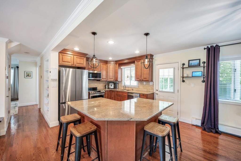 260 9th Street