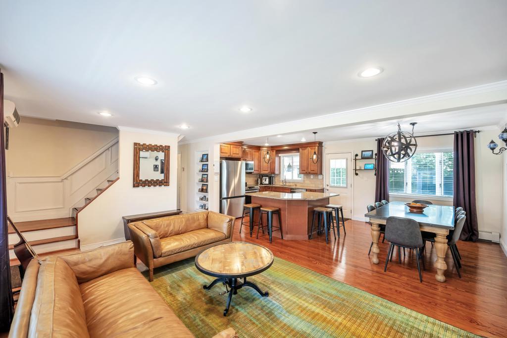 260 9th Street
