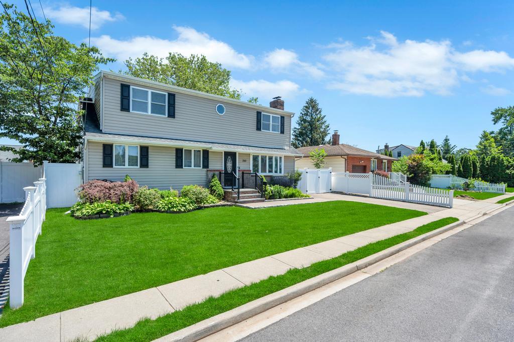 260 9th Street
