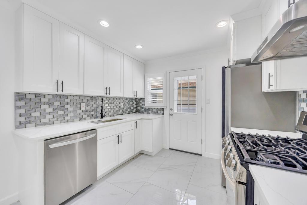 32 Cornell Avenue