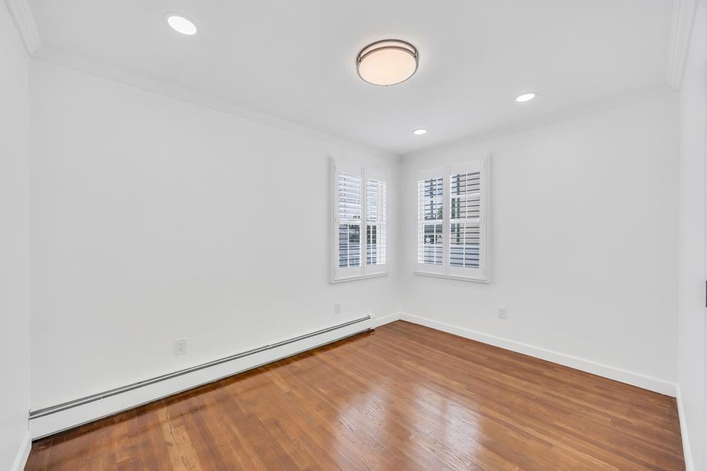 32 Cornell Avenue