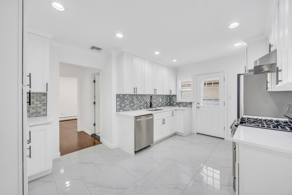 32 Cornell Avenue