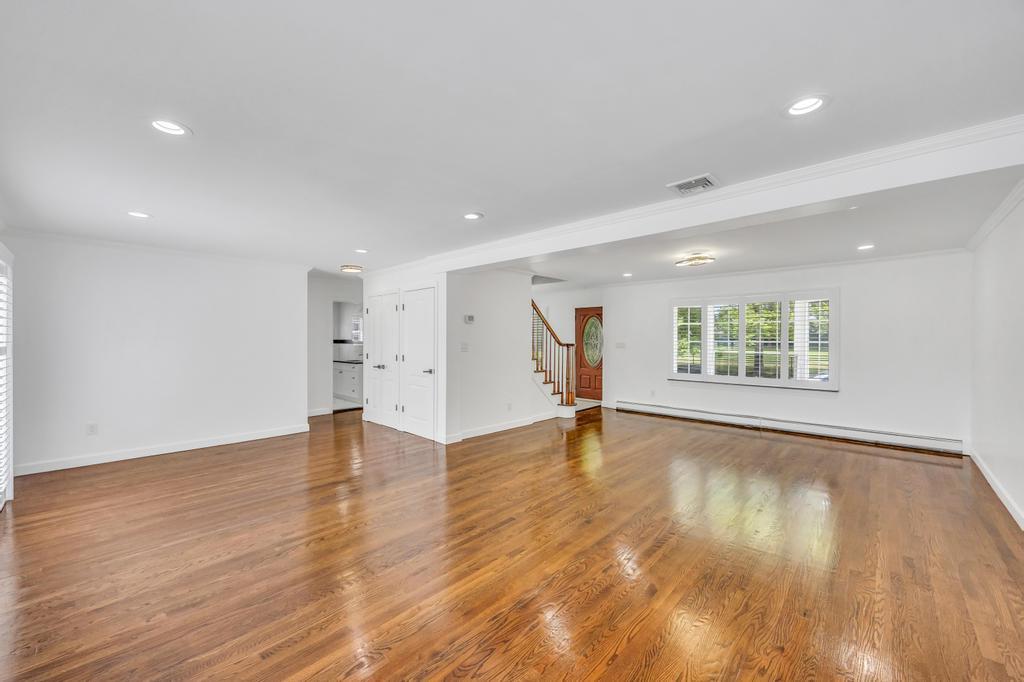 32 Cornell Avenue