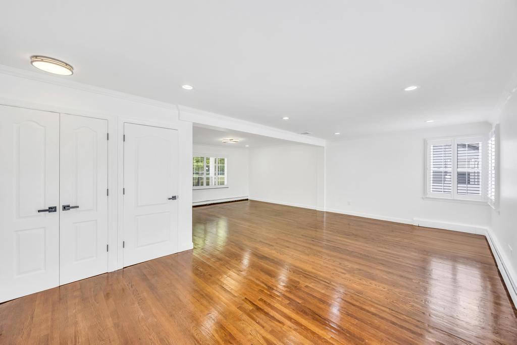 32 Cornell Avenue
