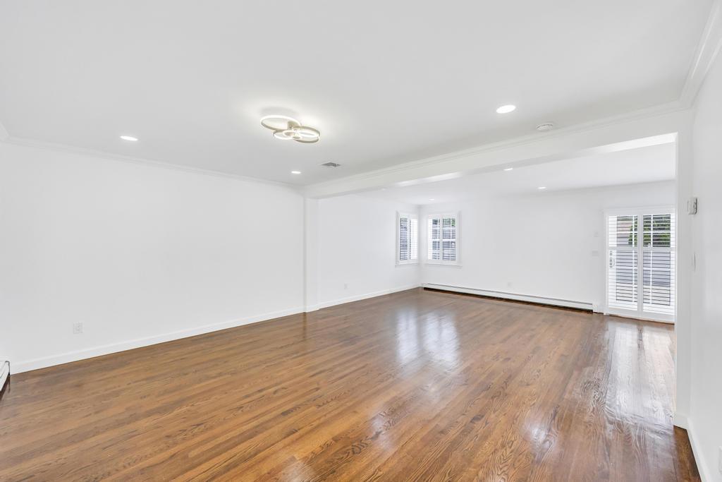 32 Cornell Avenue