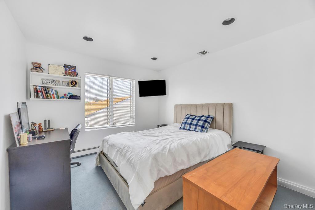 34 Gloria Place