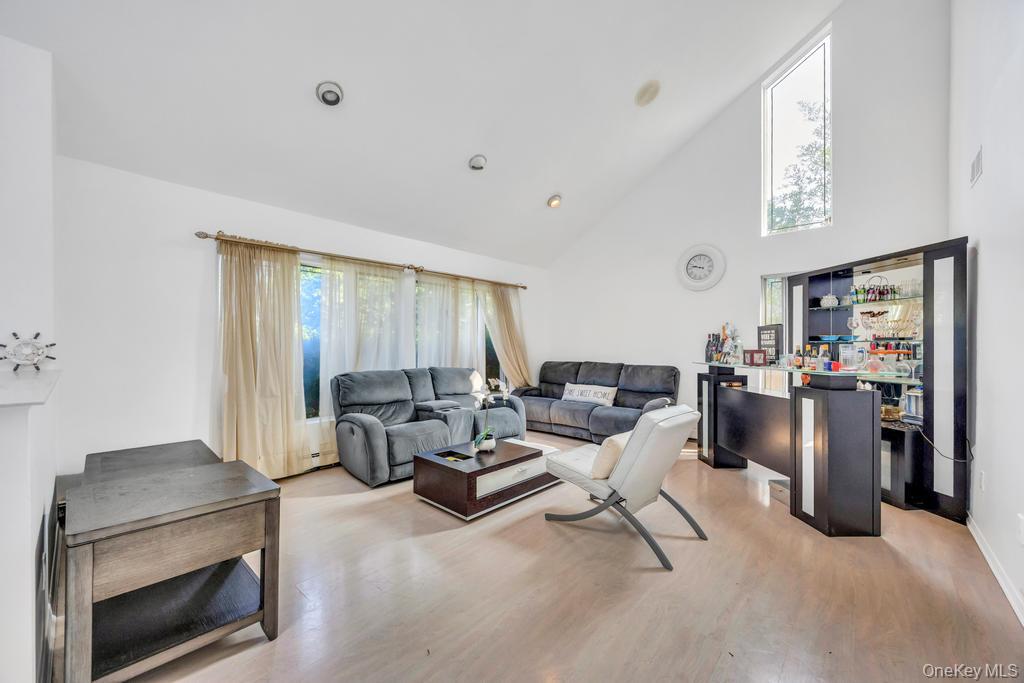 34 Gloria Place