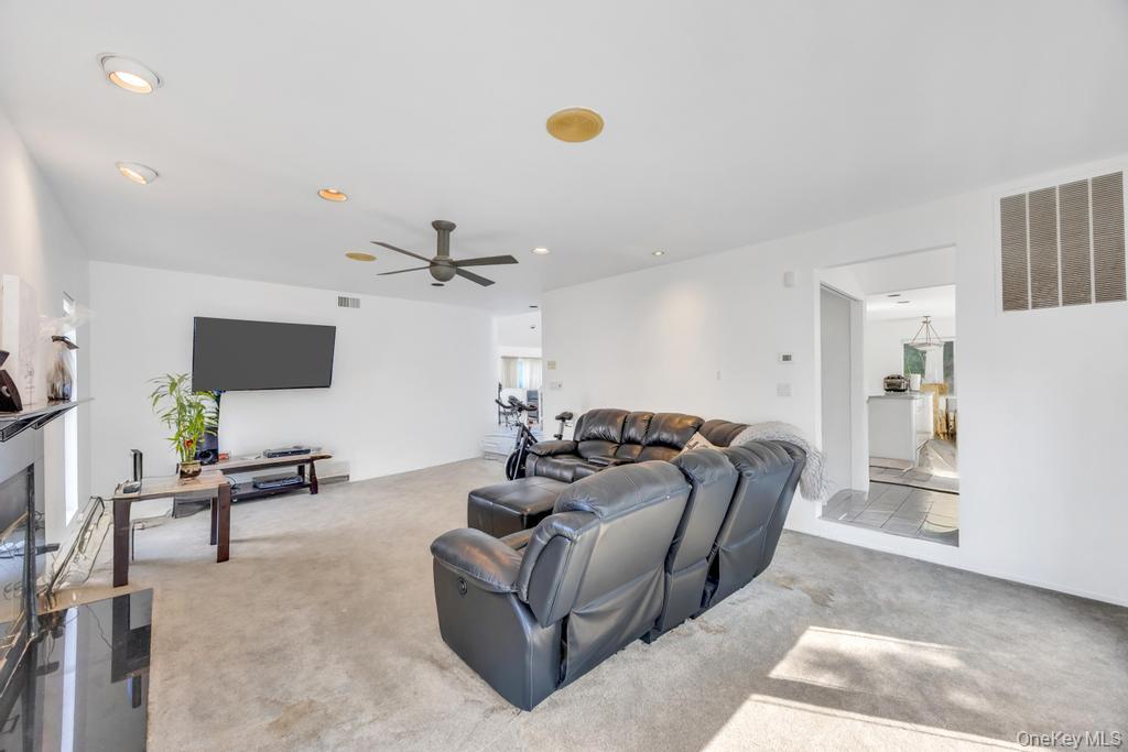 34 Gloria Place
