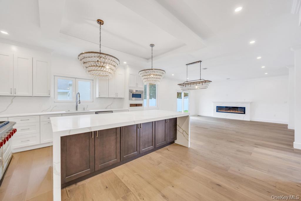 472 Farmranch Road E
