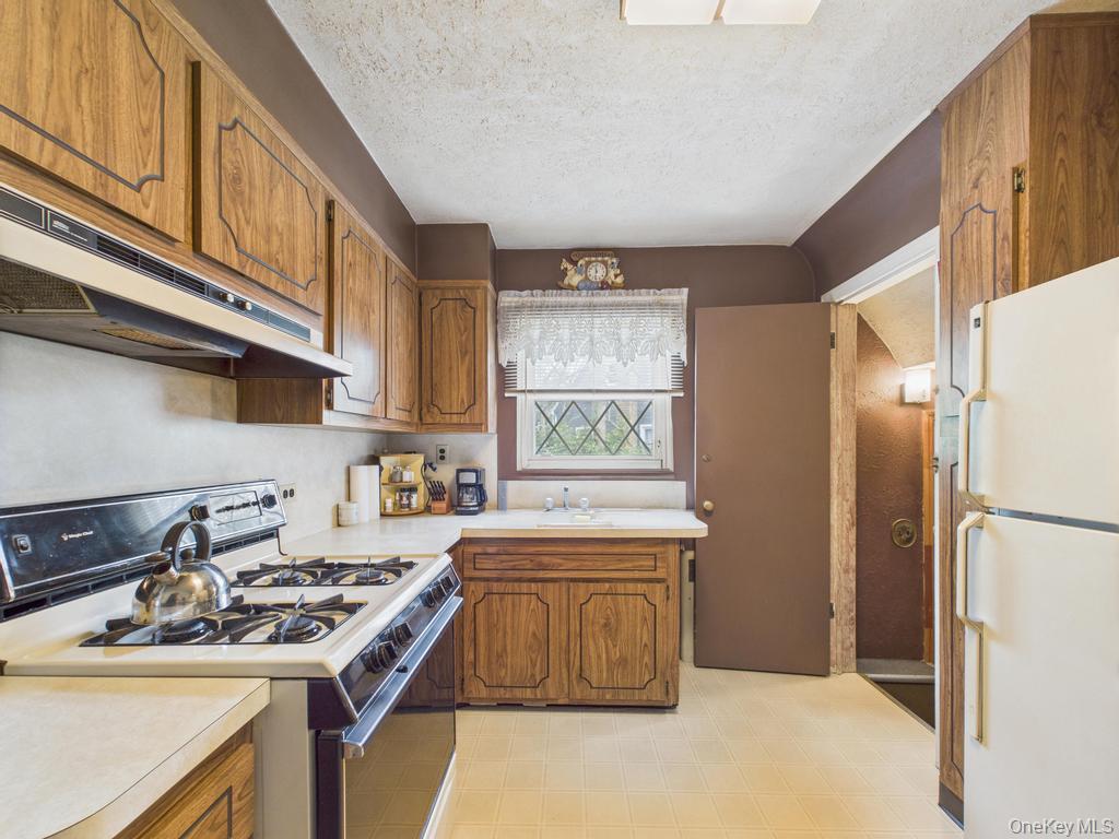 81 Cedarlawn Boulevard