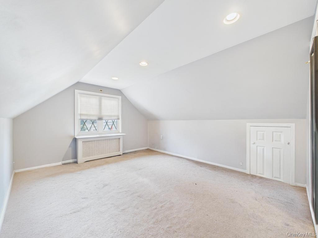 81 Cedarlawn Boulevard