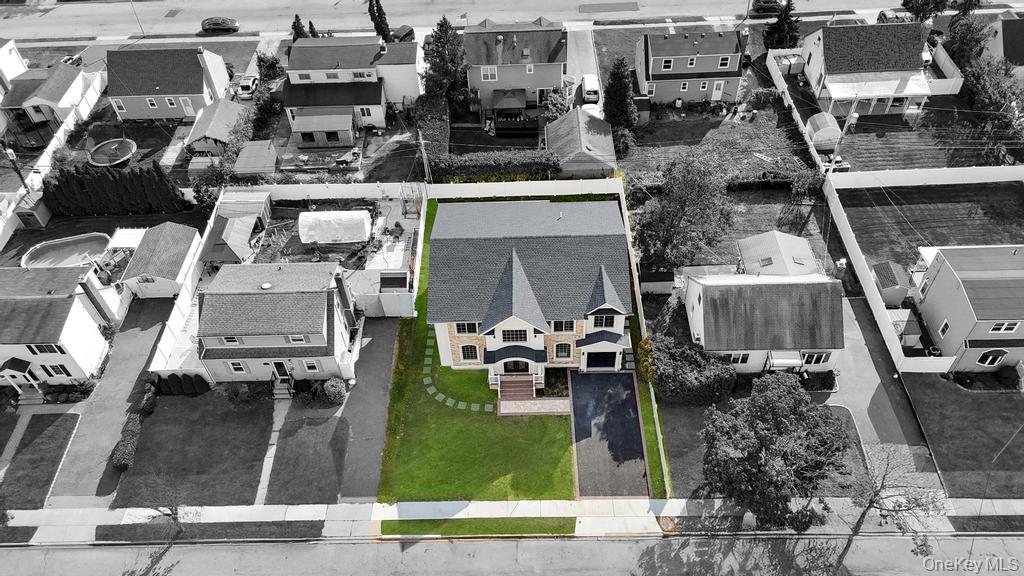 3562 Raven Street