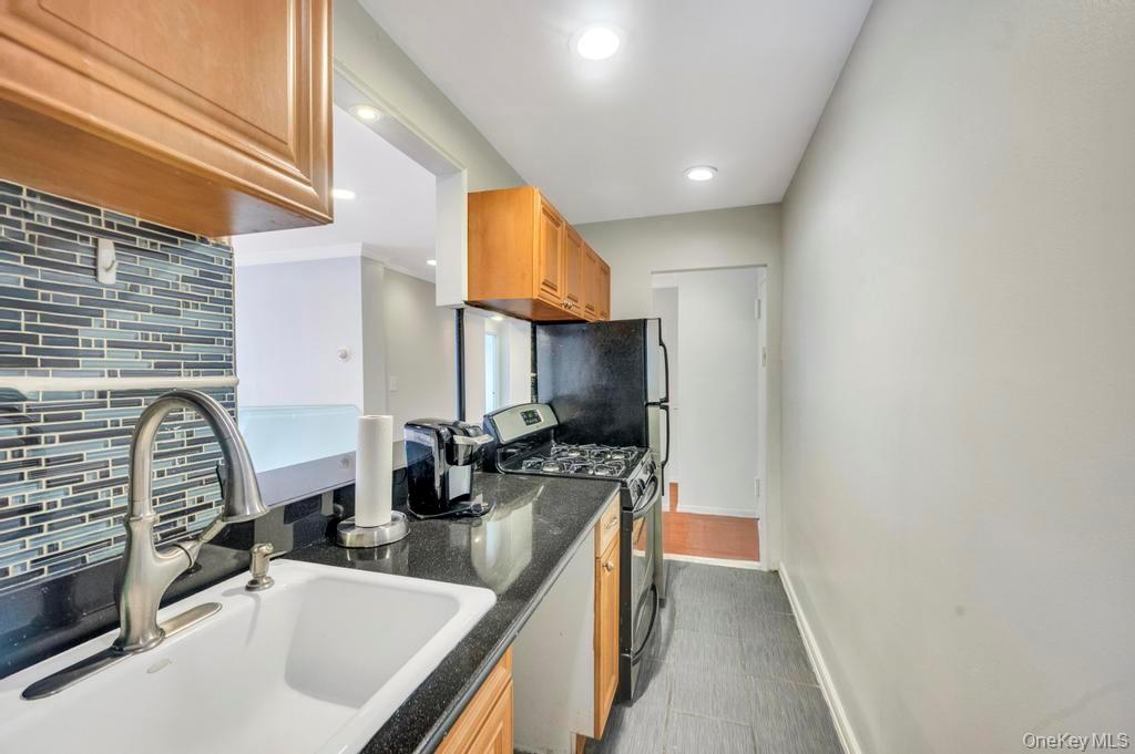 101 Lincoln Avenue Unit: 1f
