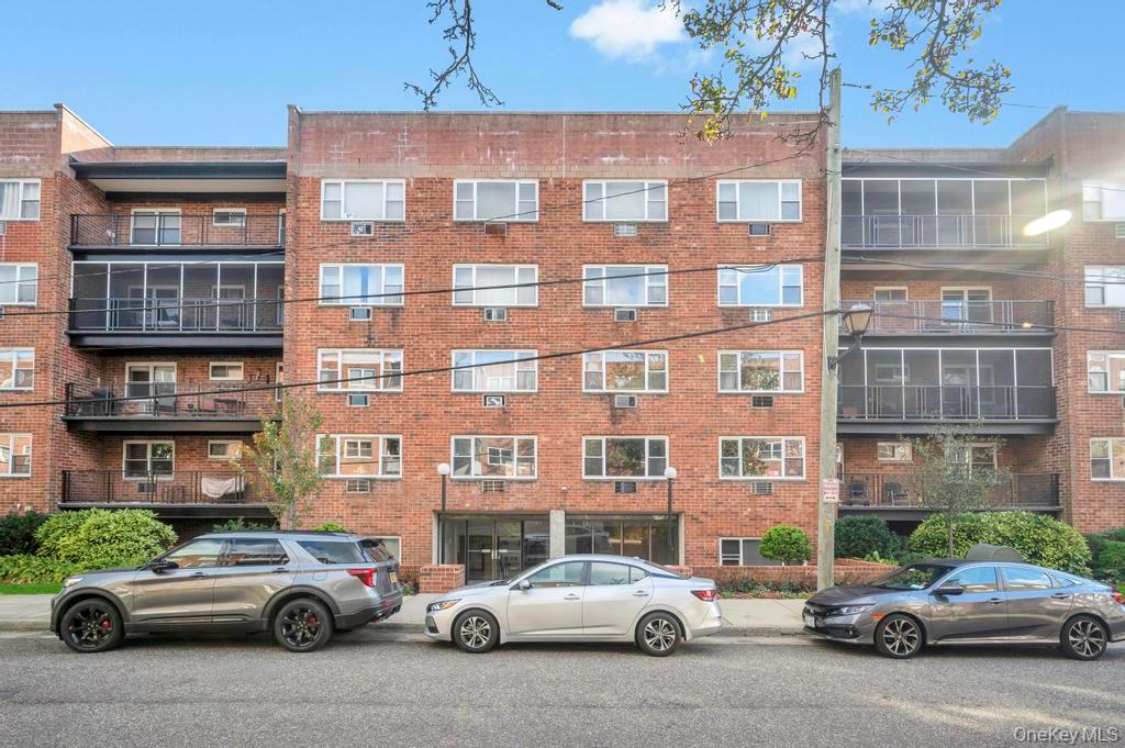 101 Lincoln Avenue Unit: 1f